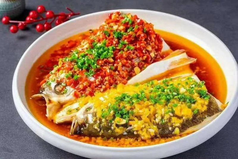 百味餐厅让国人吃好喝好