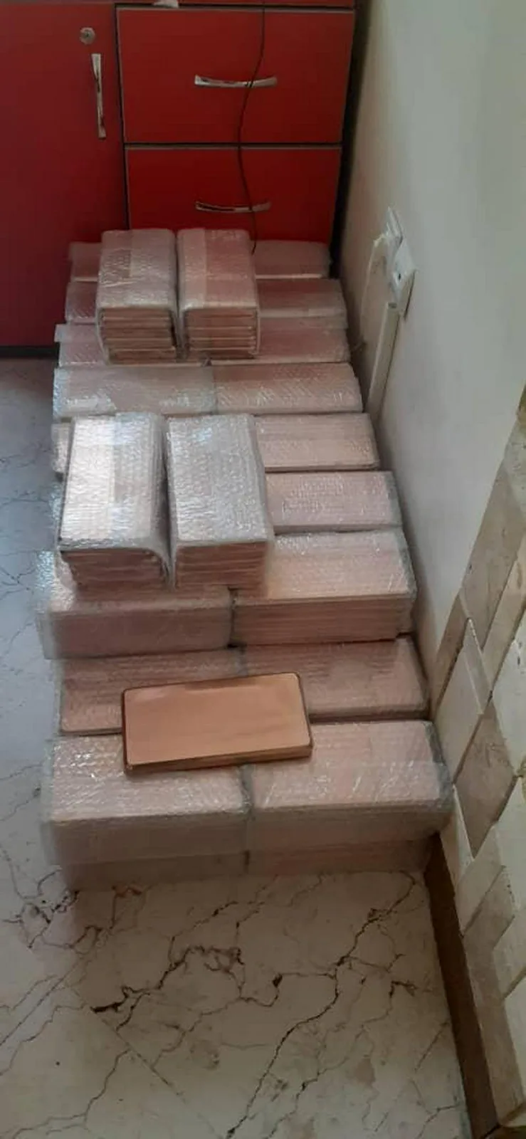 大家好，需要黄金交易的朋友可以联系，联系电话：87751328891
