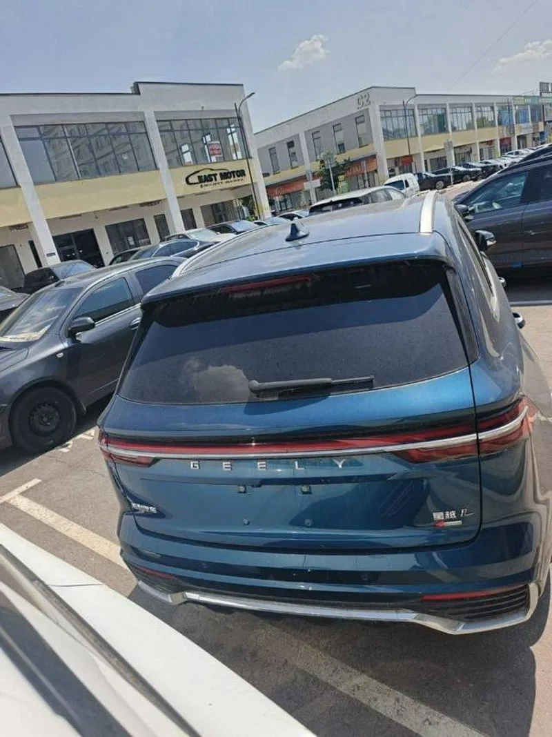 2023年11月库存汽车，吉利星越，四驱顶配，只开了不到1000公里