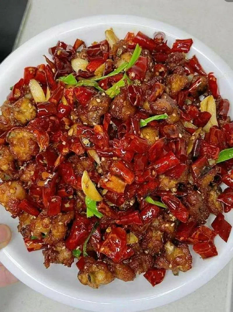 百味餐厅让国人吃好喝好