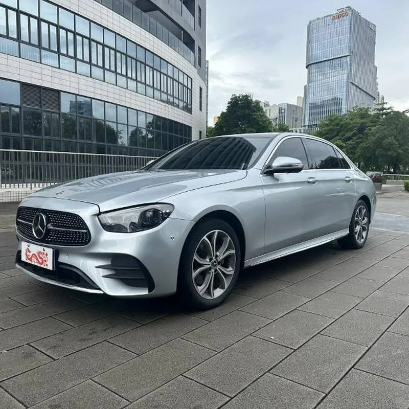 明盘：14.8万 豫户 21年 奔驰E300L尊贵运动型 2.0T 裸车56万 不要拿低配比  9挡手自一体 前置后驱 无钥匙进入 多功能方向盘 抬头显示 换挡
