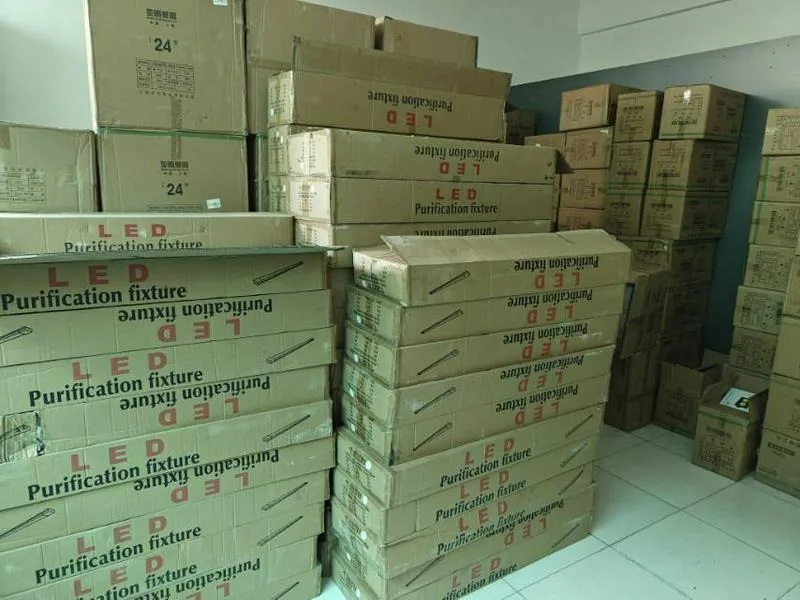 广州中山LED灯具厂家在塔什干库房现货，地址在塔什干州中国城