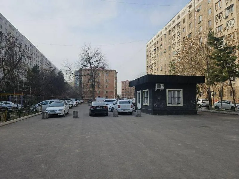 中乌饭店附近(Nukus 大街) 空地出售  地皮面积896平方