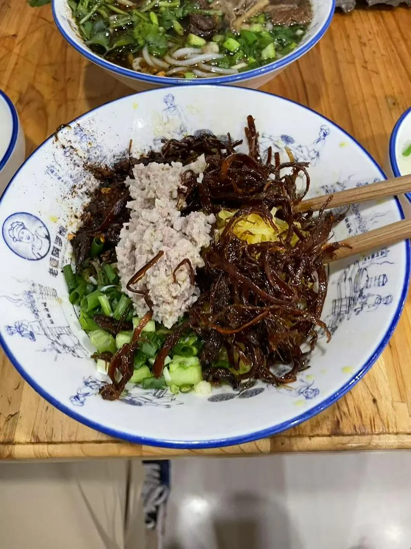 比什凯克出租一套别墅310平（7个房间）