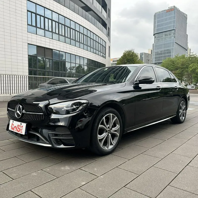 明盘14.8万  21年奔驰E300L 2.0T运动大标豪华版   无钥匙进入 一键启动 多功能方向盘 柏林之声  换挡拨片 全景双天窗 液晶大连屏 360倒车