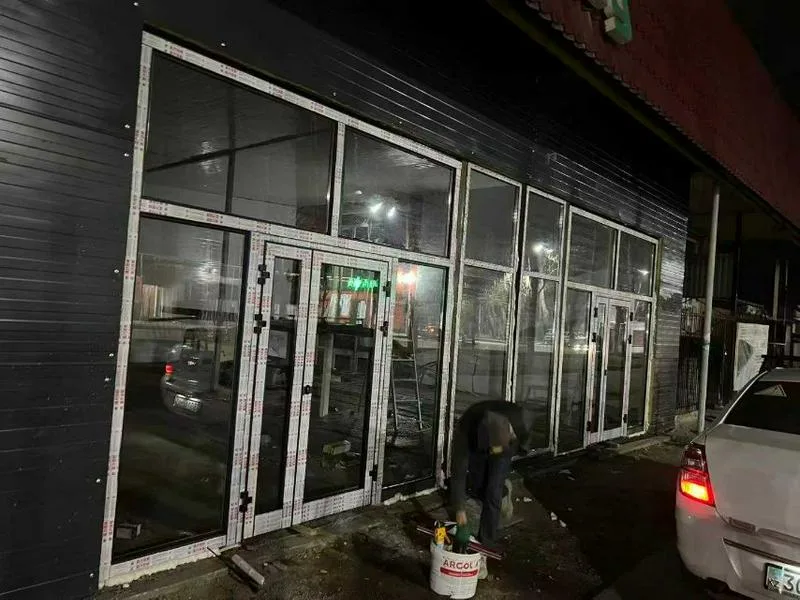 做铝合金门窗，塑钢门窗 质量保证价格合理，阿拉木图市及周边到门测量安装，按时完工工艺保障，需要的老板请联系