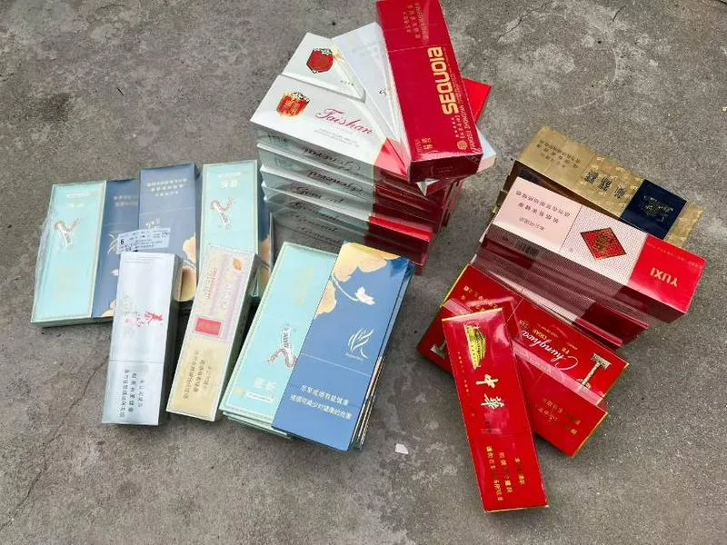非新疆，不是免税烟，全是正品香烟，保证正品，货真价实，假一赔百，价格不高