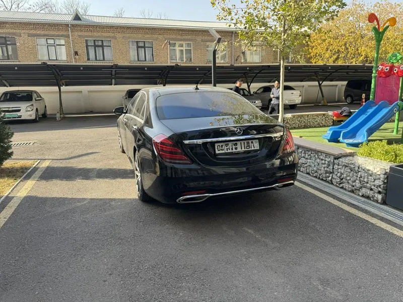 出售个人一手奔驰S560,行驶3万公里