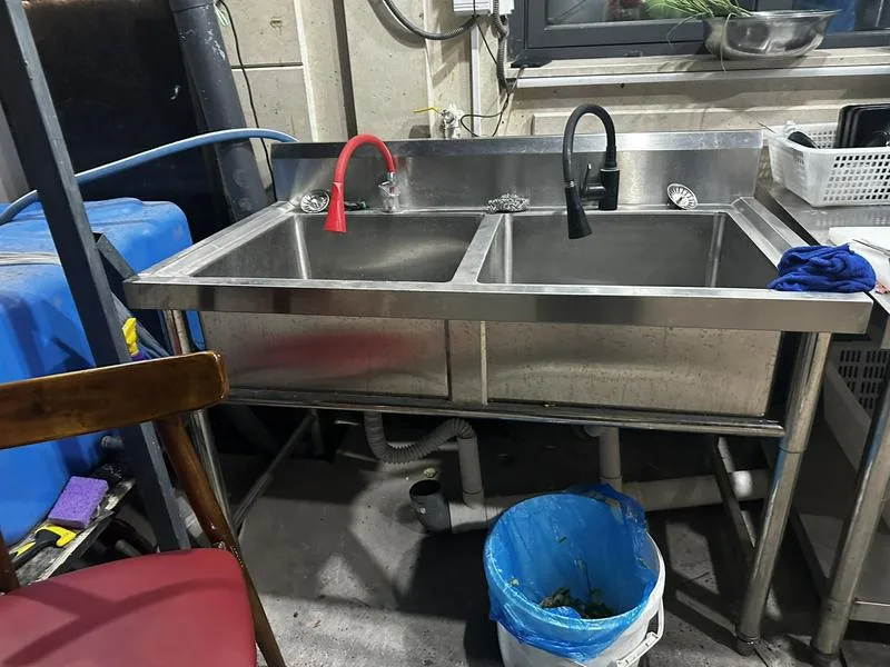 99新 厨具用品 出价格可以详谈想要的联系电话998 503301319 微信13373069010