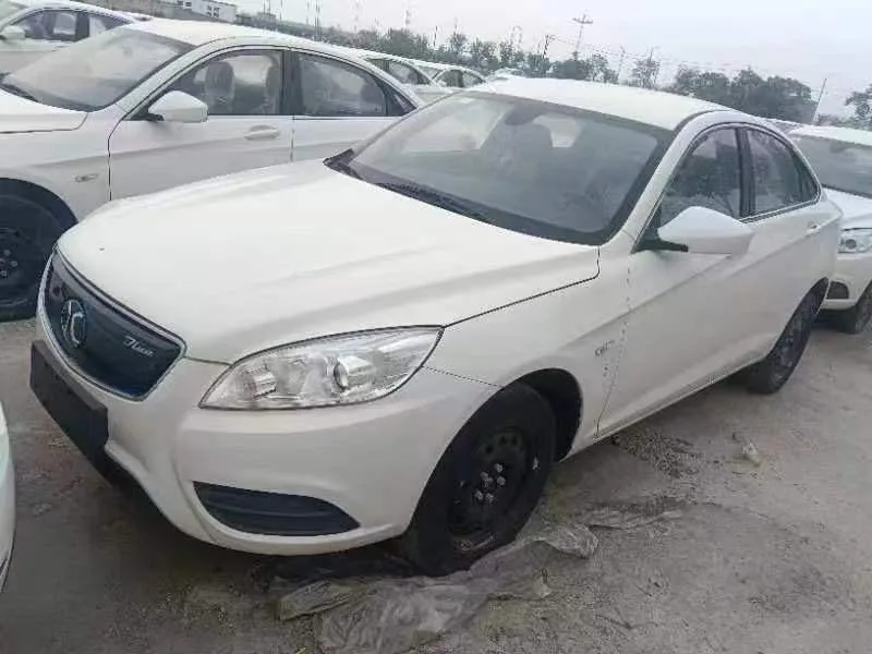 新能源汽车，行驶里程300公里，北汽，价格六万