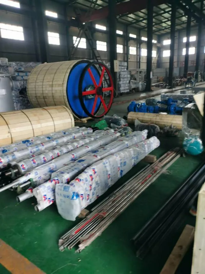 本公司  专业生产造纸设备  及造纸各种设备配件 工业毛毯 网布等    有需求的联系