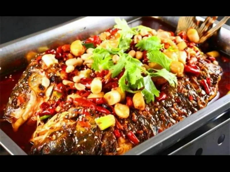 百味餐厅让国人吃好喝好