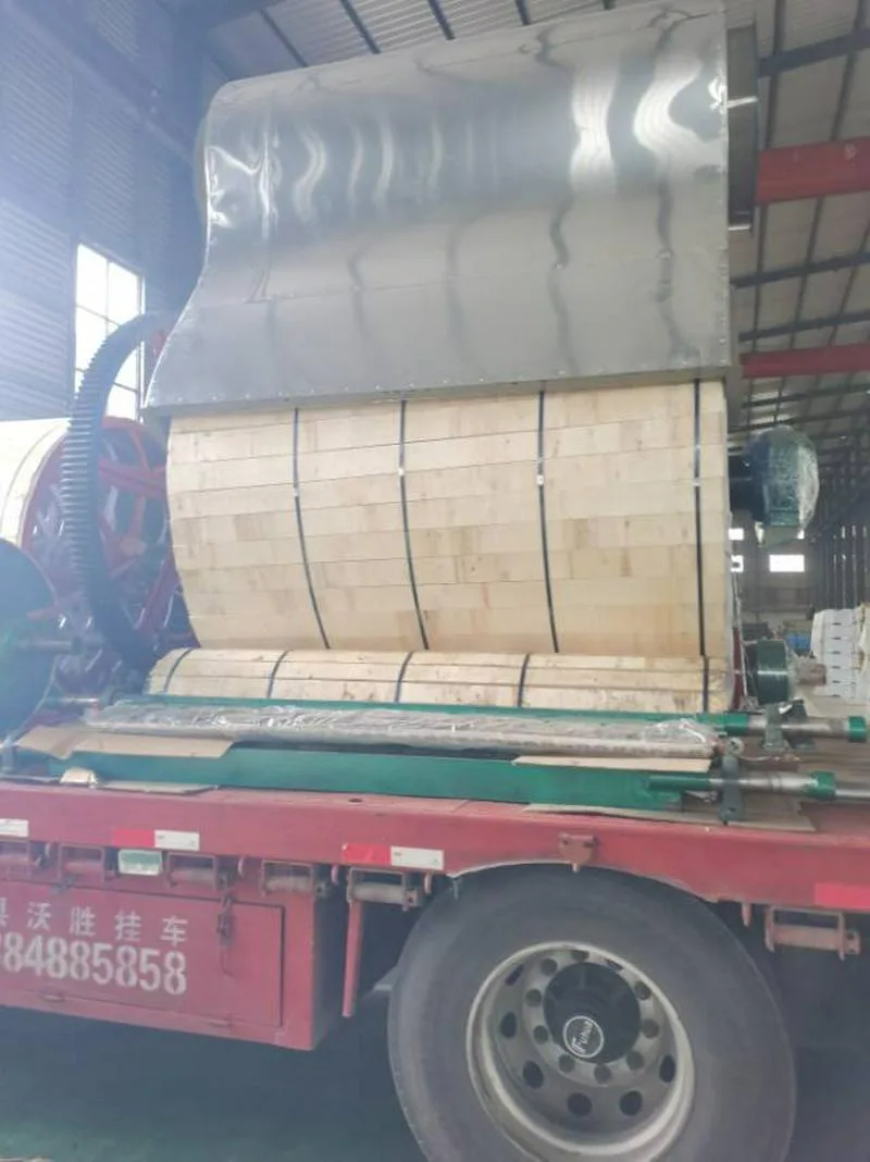 本公司  专业生产造纸设备  及造纸各种设备配件 工业毛毯 网布等    有需求的联系
