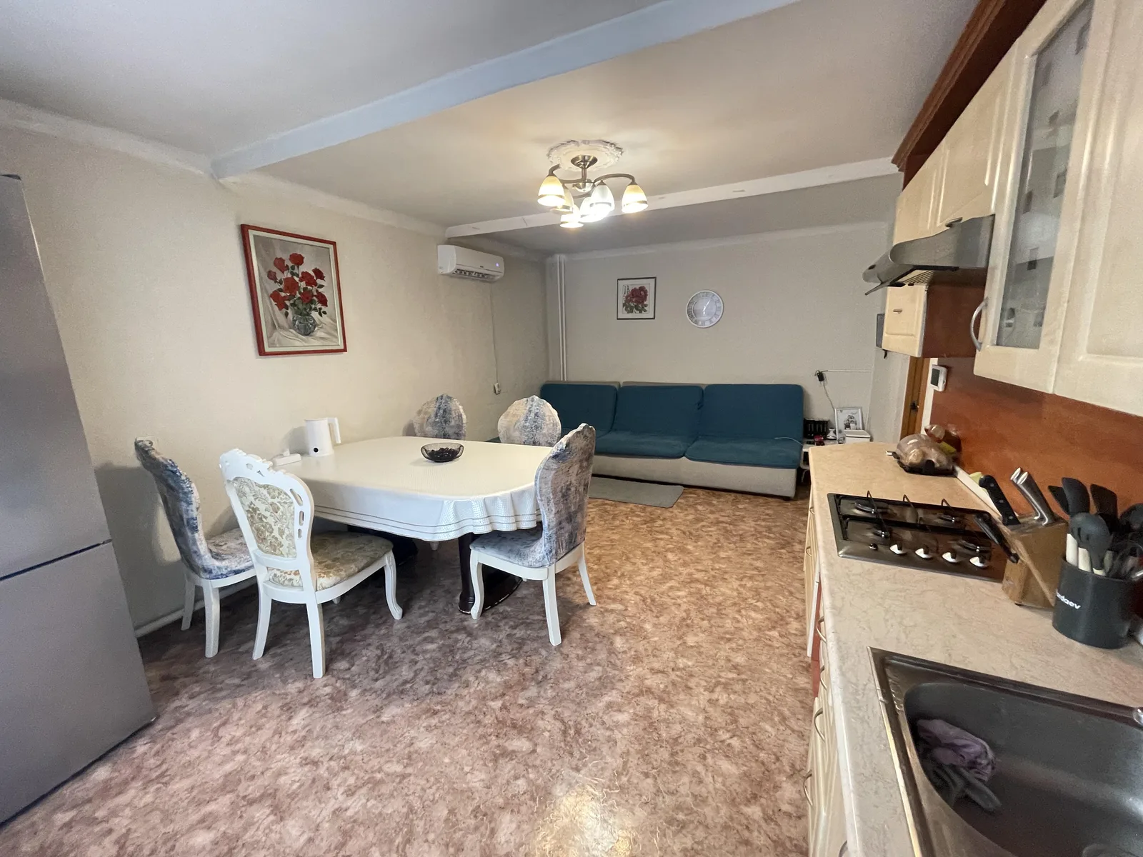 Almas Hotel
