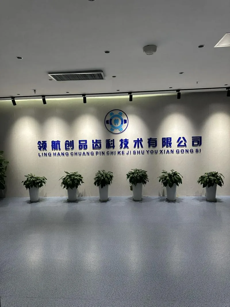 您好我们生产🦷假牙的公司总部在乌鲁木齐 哈萨克斯坦有分公司，如果在乌兹别克跟我我们合作做牙的可以联系我们，如果口腔科有口扫仪，就提供给我口扫数据我们就可以生产，